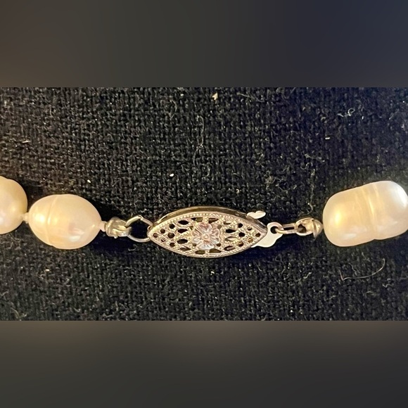 Biwa Baroque 18” Pearl Necklace VTG Safety Clasp Knotted Silk Elegant Shining - Picture 6 of 10